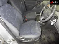 Toyota VITZ лот № 30798 оценка 3.5  с аукциона в Японии 5
