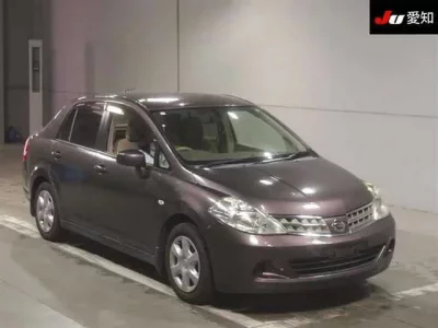 Nissan TIIDA LATIO