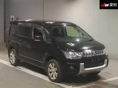 Mitsubishi DELICA D5