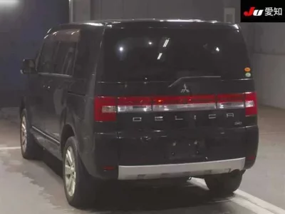 Mitsubishi DELICA D5