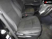 Toyota VOXY лот № 30891 оценка 3  с аукциона в Японии 5