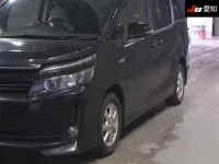 Toyota VOXY лот № 30891 оценка 3  с аукциона в Японии 6