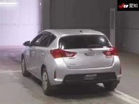 Toyota AURIS лот № 30836 оценка 3.5  с аукциона в Японии 1