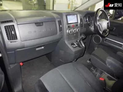 Mitsubishi DELICA D5  с аукциона в Японии