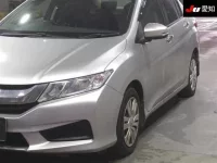 Honda GRACE лот № 30845 оценка 3.5  с аукциона в Японии 6