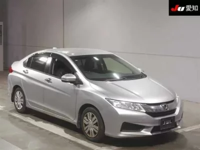Honda GRACE  с аукциона в Японии