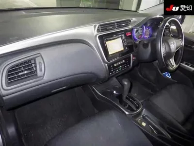 Honda GRACE  с аукциона в Японии