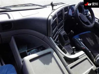 Nissan QUON  с аукциона в Японии