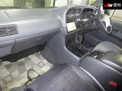 Toyota HIACE  с аукциона в Японии