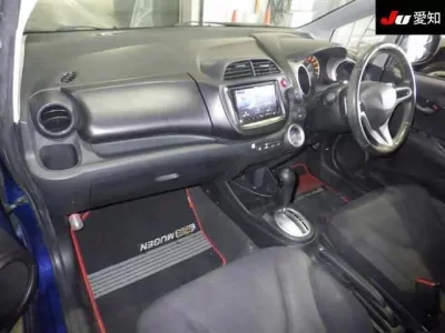 Honda FIT  с аукциона в Японии