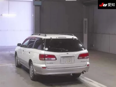 Nissan AVENIR WAGON