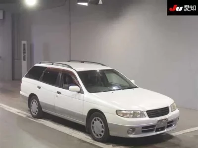 Nissan AVENIR WAGON