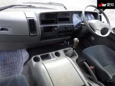 Mitsubishi FUSO TRUCK  с аукциона в Японии