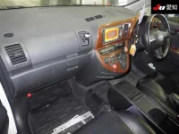 Toyota WISH лот № 30979 оценка 3.5  с аукциона в Японии 2