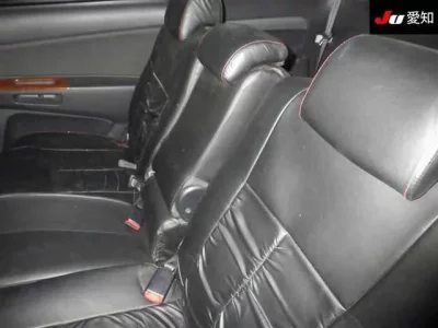 Toyota WISH  с аукциона в Японии