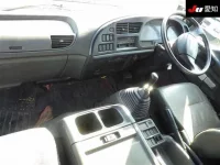 Isuzu FORWARD лот № 8658 оценка 3  с аукциона в Японии 2