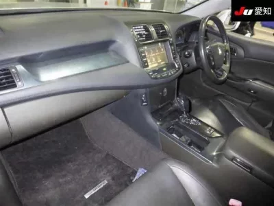 Toyota CROWN  с аукциона в Японии