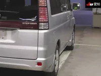 Honda STEP WAGON лот № 30989 оценка 3.5  с аукциона в Японии 7