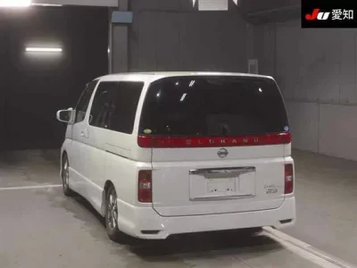 Nissan ELGRAND  с аукциона в Японии