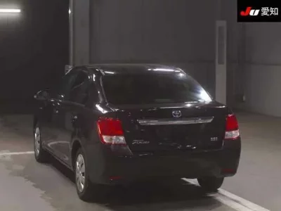 Toyota COROLLA AXIO  с аукциона в Японии