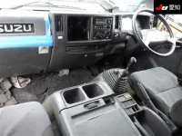 Isuzu FORWARD лот № 8677 оценка 3  с аукциона в Японии 2