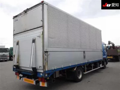 Isuzu FORWARD  с аукциона в Японии