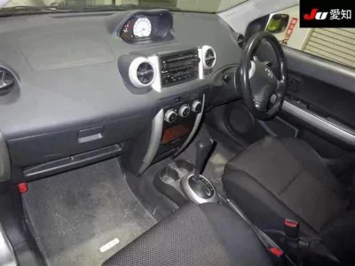 Toyota IST  с аукциона в Японии