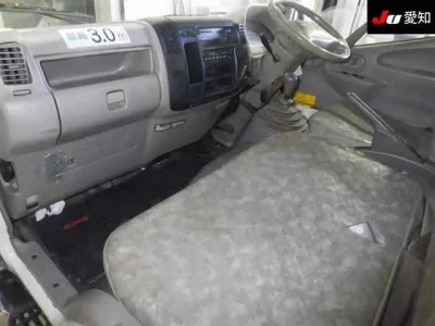 Hino DUTRO  с аукциона в Японии