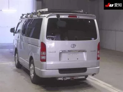 Toyota HIACE VAN  с аукциона в Японии