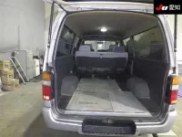 Toyota HIACE VAN лот № 20081 оценка R  с аукциона в Японии 3