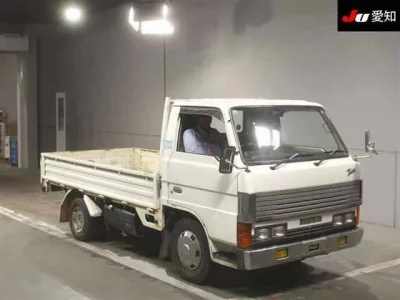 Mazda TITAN  с аукциона в Японии