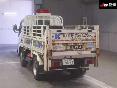 Toyota DYNA  с аукциона в Японии