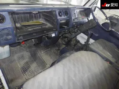Toyota HIACE TRUCK