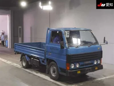 Mazda TITAN  с аукциона в Японии