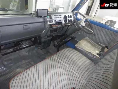 Mazda TITAN  с аукциона в Японии