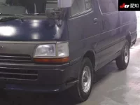 Toyota HIACE VAN лот № 20105 оценка 3.5  с аукциона в Японии 6