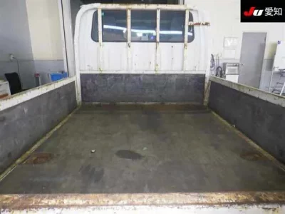 Isuzu ELF  с аукциона в Японии