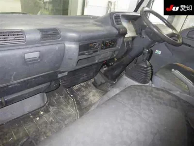 Isuzu ELF  с аукциона в Японии