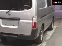 Nissan CARAVAN VAN лот № 20118 оценка 3  с аукциона в Японии 7