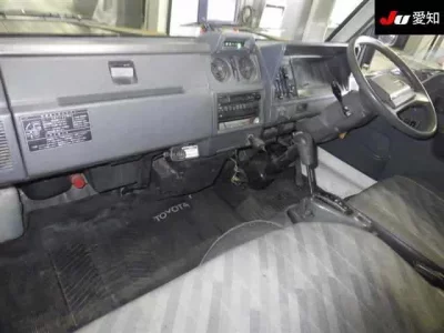 Toyota HIACE TRUCK