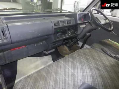 Mazda TITAN  с аукциона в Японии