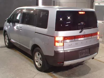 Mitsubishi DELICA D5  с аукциона в Японии