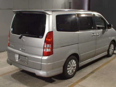 Nissan SERENA  с аукциона в Японии