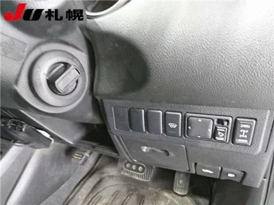 Nissan TIIDA  с аукциона в Японии