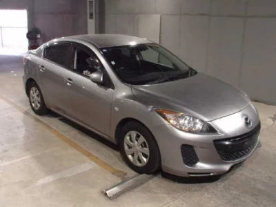 Mazda AXELA  с аукциона в Японии