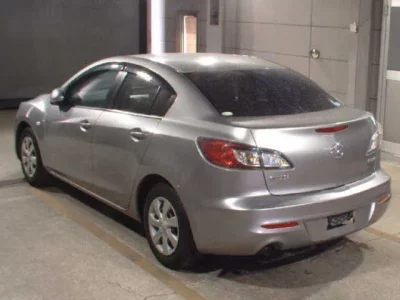 Mazda AXELA  с аукциона в Японии