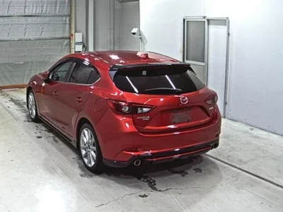 Mazda AXELA  с аукциона в Японии