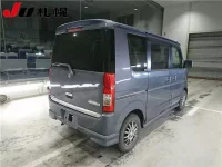 Suzuki EVERY WAGON лот № 13 оценка R  с аукциона в Японии 1