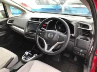 Honda FIT лот № 80027 оценка 3.5  с аукциона в Японии 2
