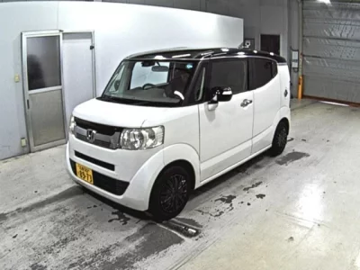 Honda N BOX SLASH